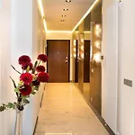 Beachfront By Interhome شقة تاورمينا