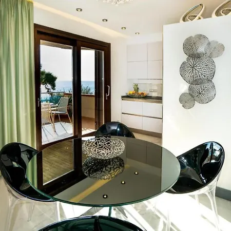 Beachfront By Interhome * Taormina